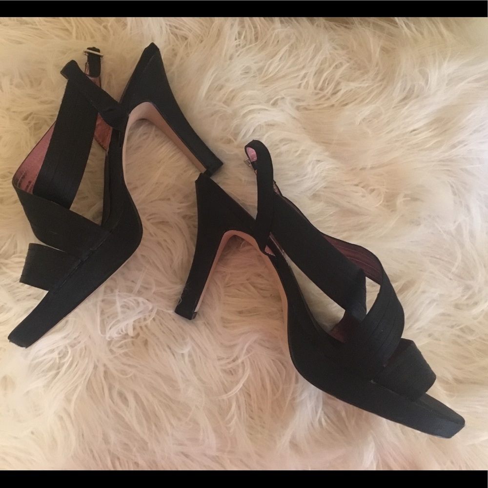 Like new Sam & Libby Black satin strappy 4" heels